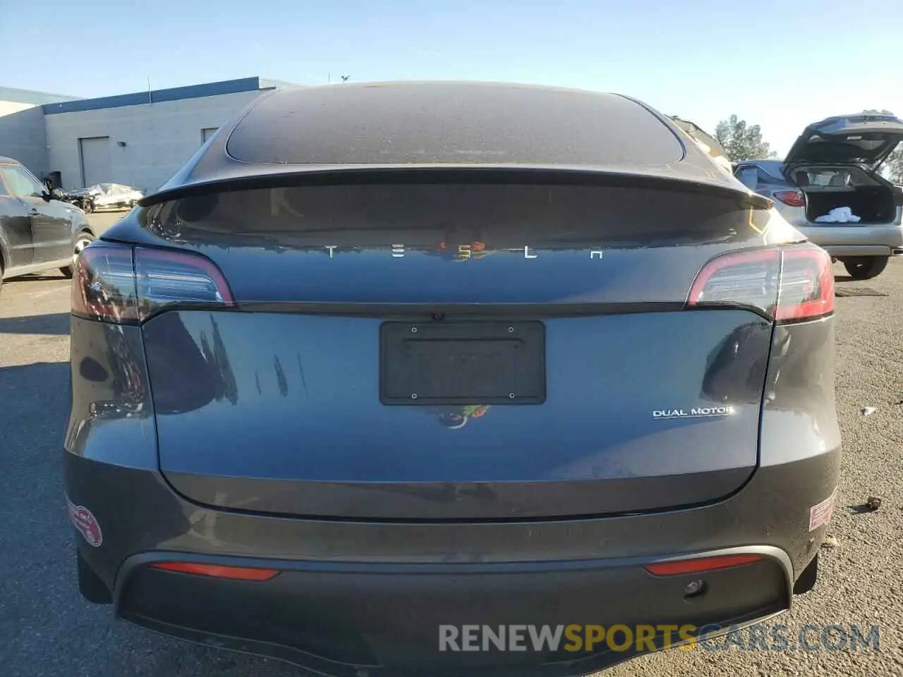6 fotografías del automóvil dañado 5YJYGDEE8MF181124 TESLA MODEL Y 2021