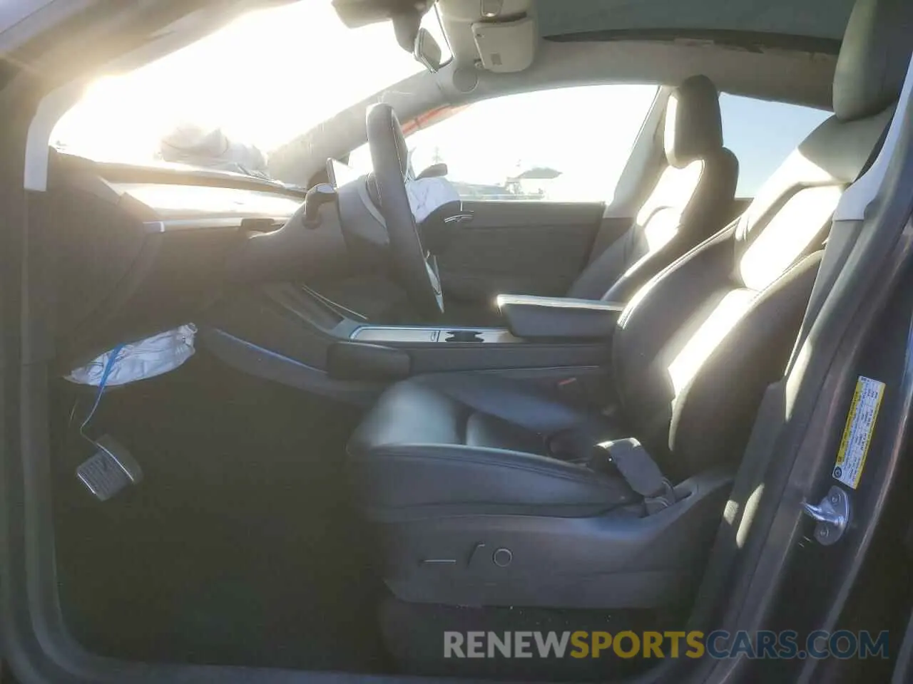 7 fotografías del automóvil dañado 5YJYGDEE8MF181124 TESLA MODEL Y 2021