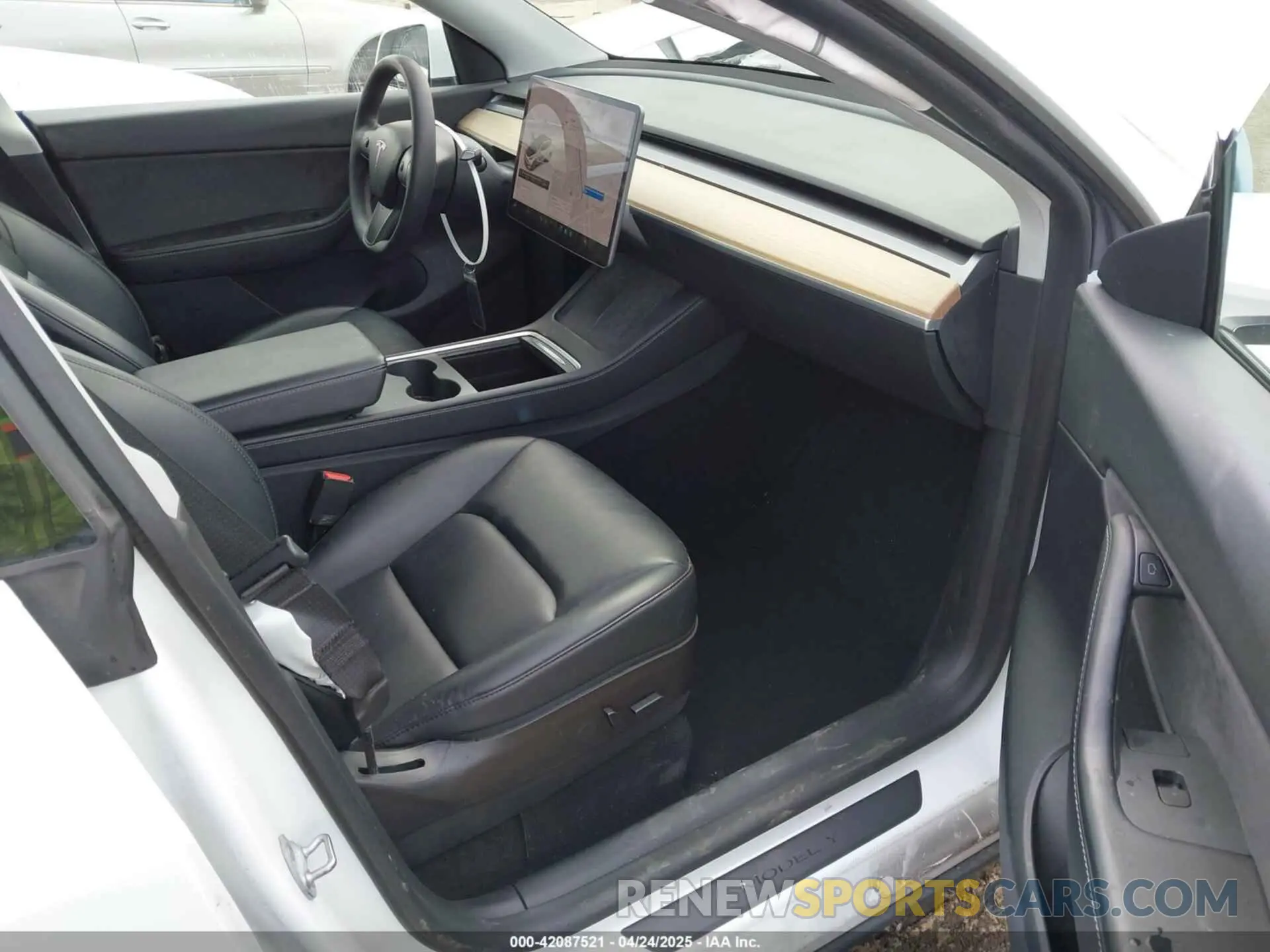 5 fotografías del automóvil dañado 5YJYGDEE8MF199686 TESLA MODEL Y 2021