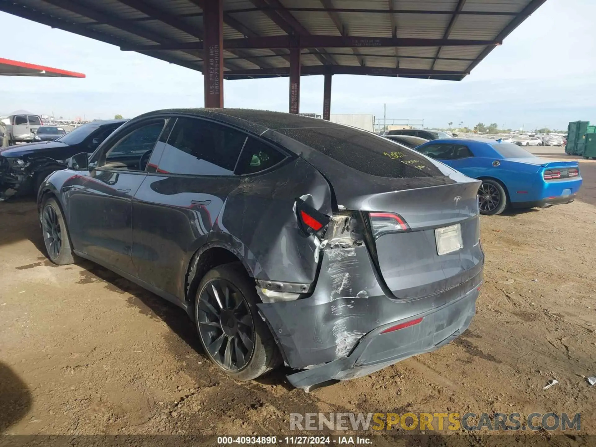 3 fotografías del automóvil dañado 5YJYGDEE8MF200464 TESLA MODEL Y 2021