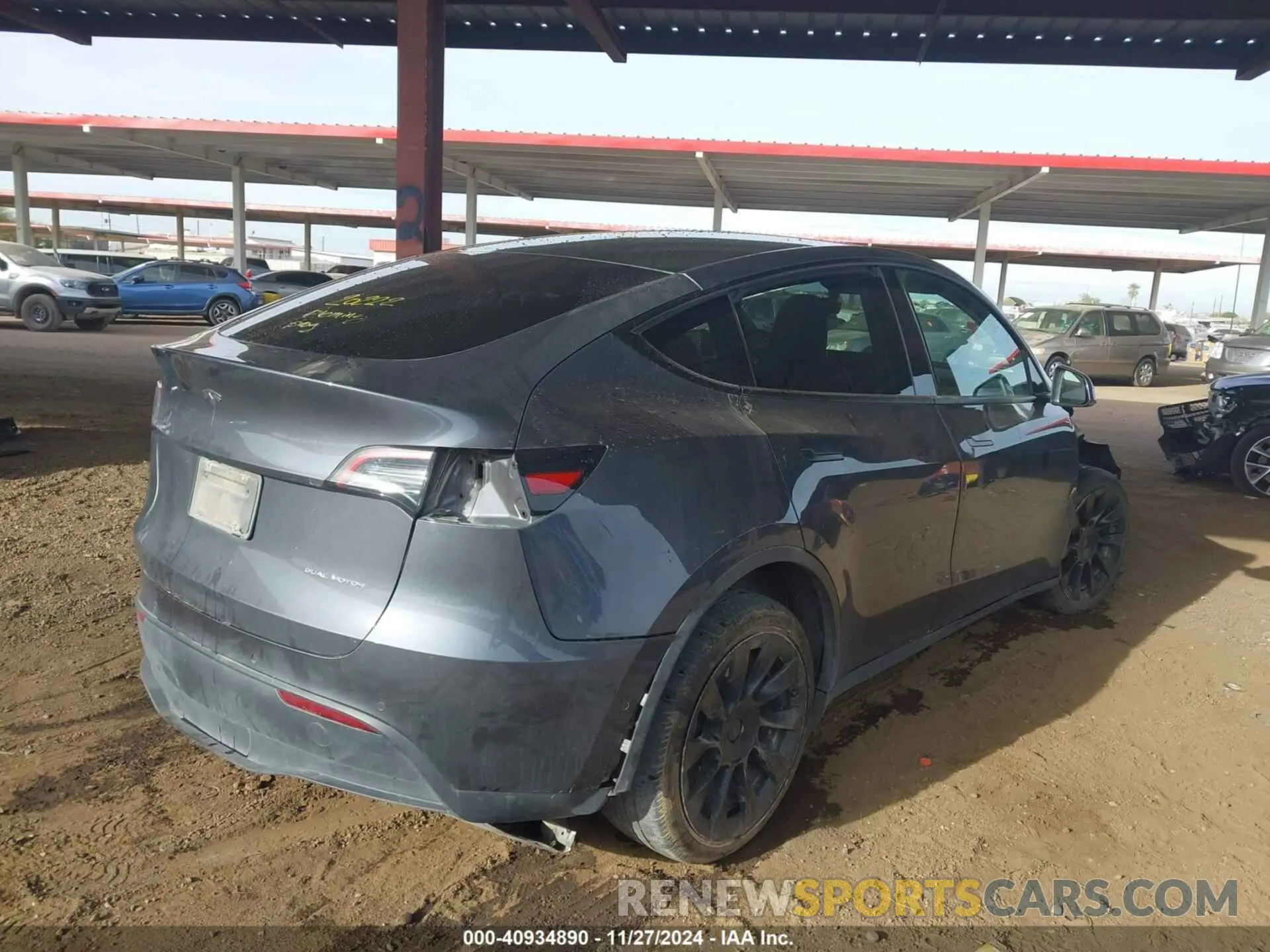 4 fotografías del automóvil dañado 5YJYGDEE8MF200464 TESLA MODEL Y 2021