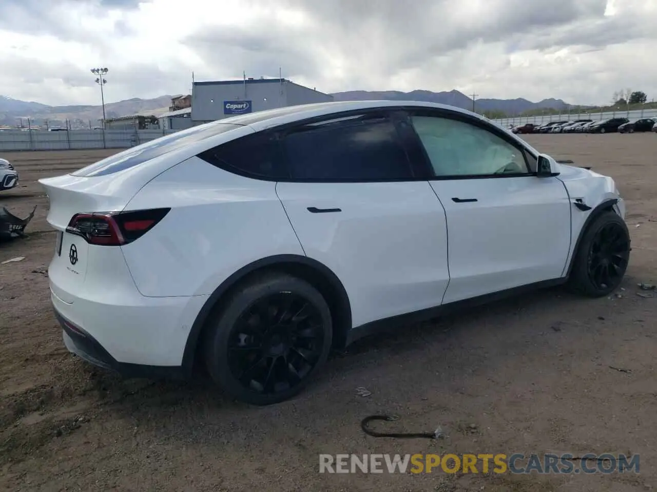 3 fotografías del automóvil dañado 5YJYGDEE8MF207009 TESLA MODEL Y 2021