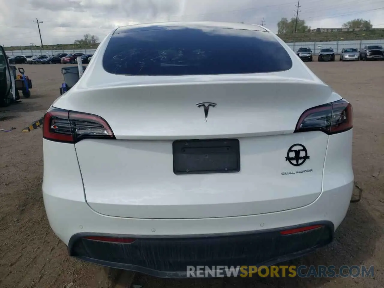 6 fotografías del automóvil dañado 5YJYGDEE8MF207009 TESLA MODEL Y 2021
