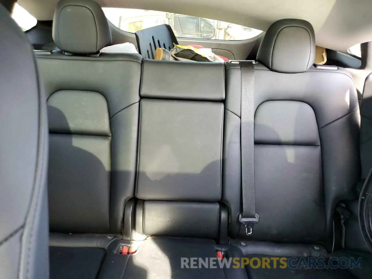 10 fotografías del automóvil dañado 5YJYGDEE8MF217460 TESLA MODEL Y 2021