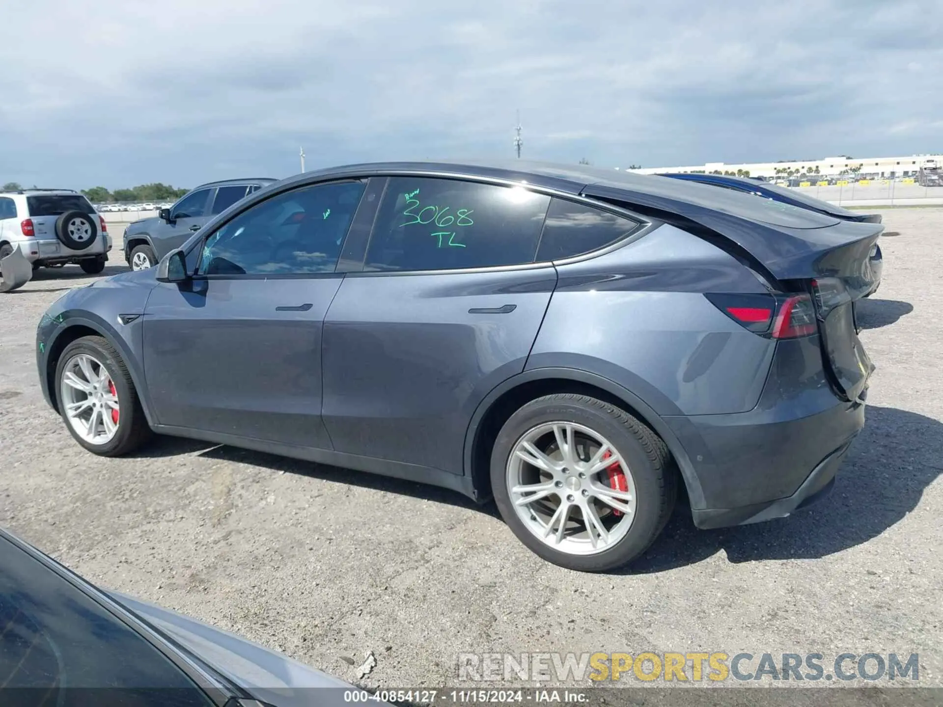 14 fotografías del automóvil dañado 5YJYGDEE8MF262768 TESLA MODEL Y 2021