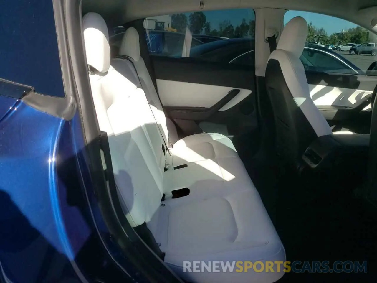 6 fotografías del automóvil dañado 5YJYGDEE8MF266996 TESLA MODEL Y 2021