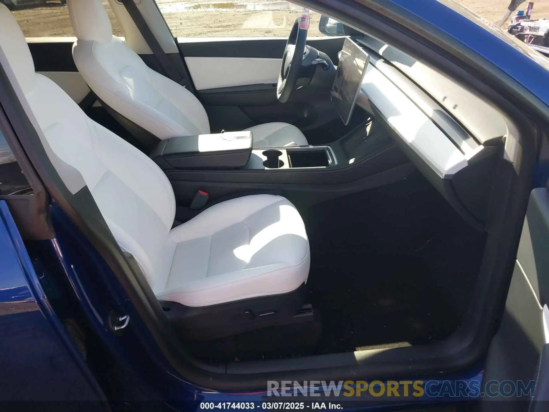 5 fotografías del automóvil dañado 5YJYGDEE8MF293230 TESLA MODEL Y 2021