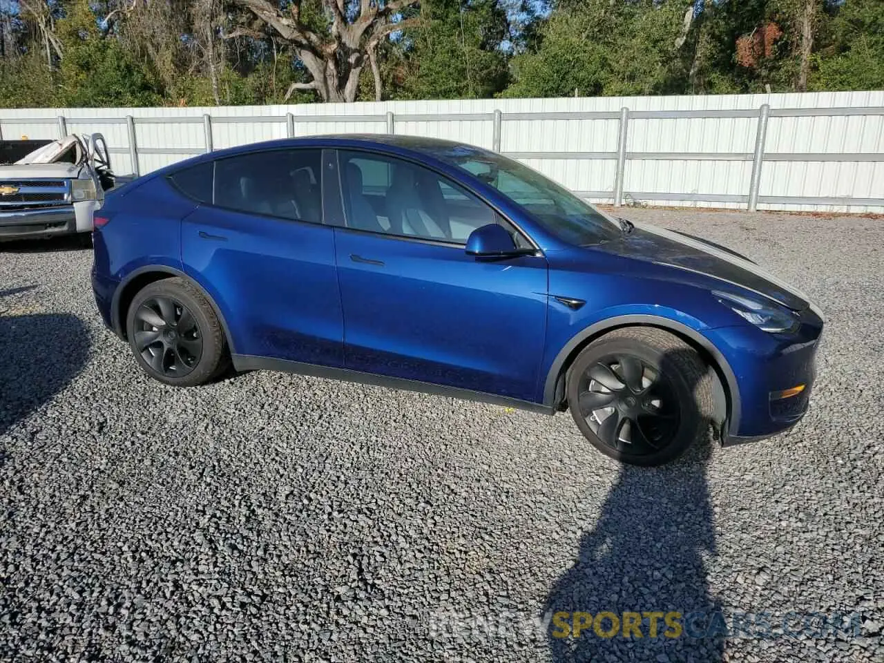 4 fotografías del automóvil dañado 5YJYGDEE9MF066239 TESLA MODEL Y 2021