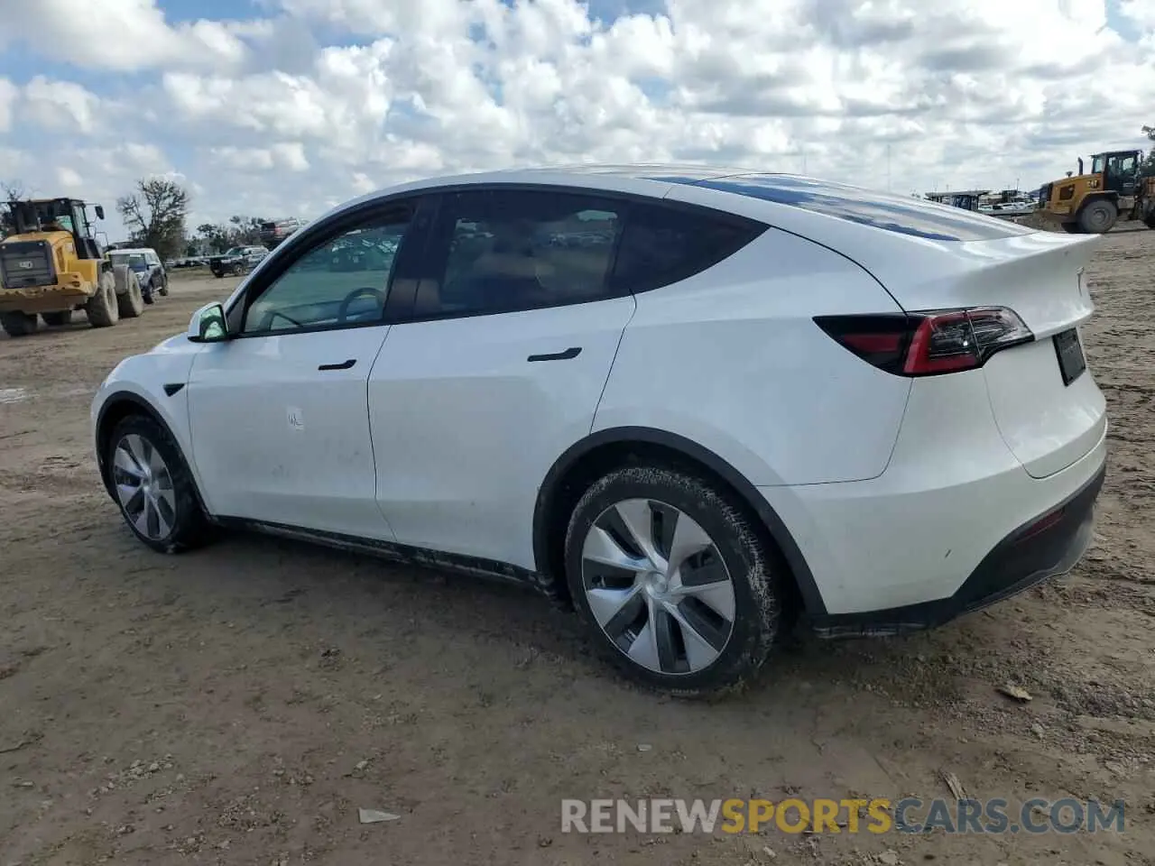 2 fotografías del automóvil dañado 5YJYGDEE9MF077726 TESLA MODEL Y 2021