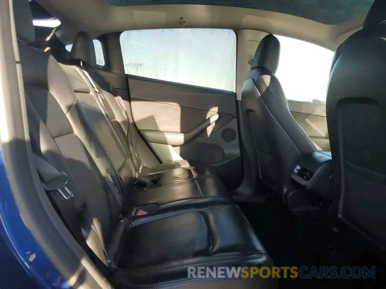10 fotografías del automóvil dañado 5YJYGDEE9MF090167 TESLA MODEL Y 2021