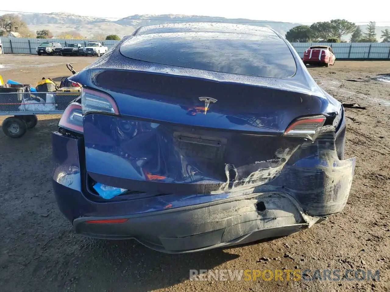 6 fotografías del automóvil dañado 5YJYGDEE9MF090167 TESLA MODEL Y 2021
