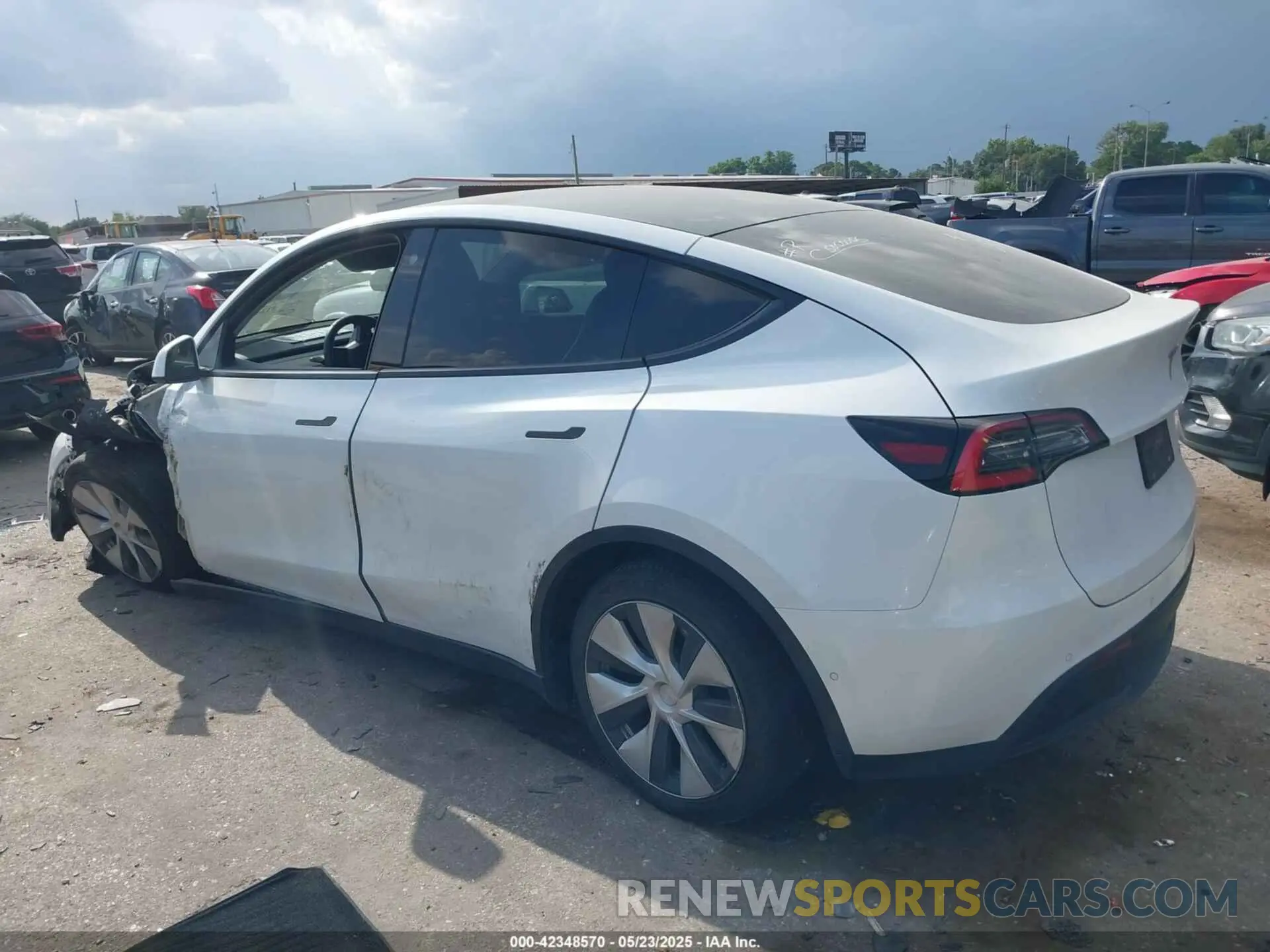 3 fotografías del automóvil dañado 5YJYGDEE9MF114967 TESLA MODEL Y 2021