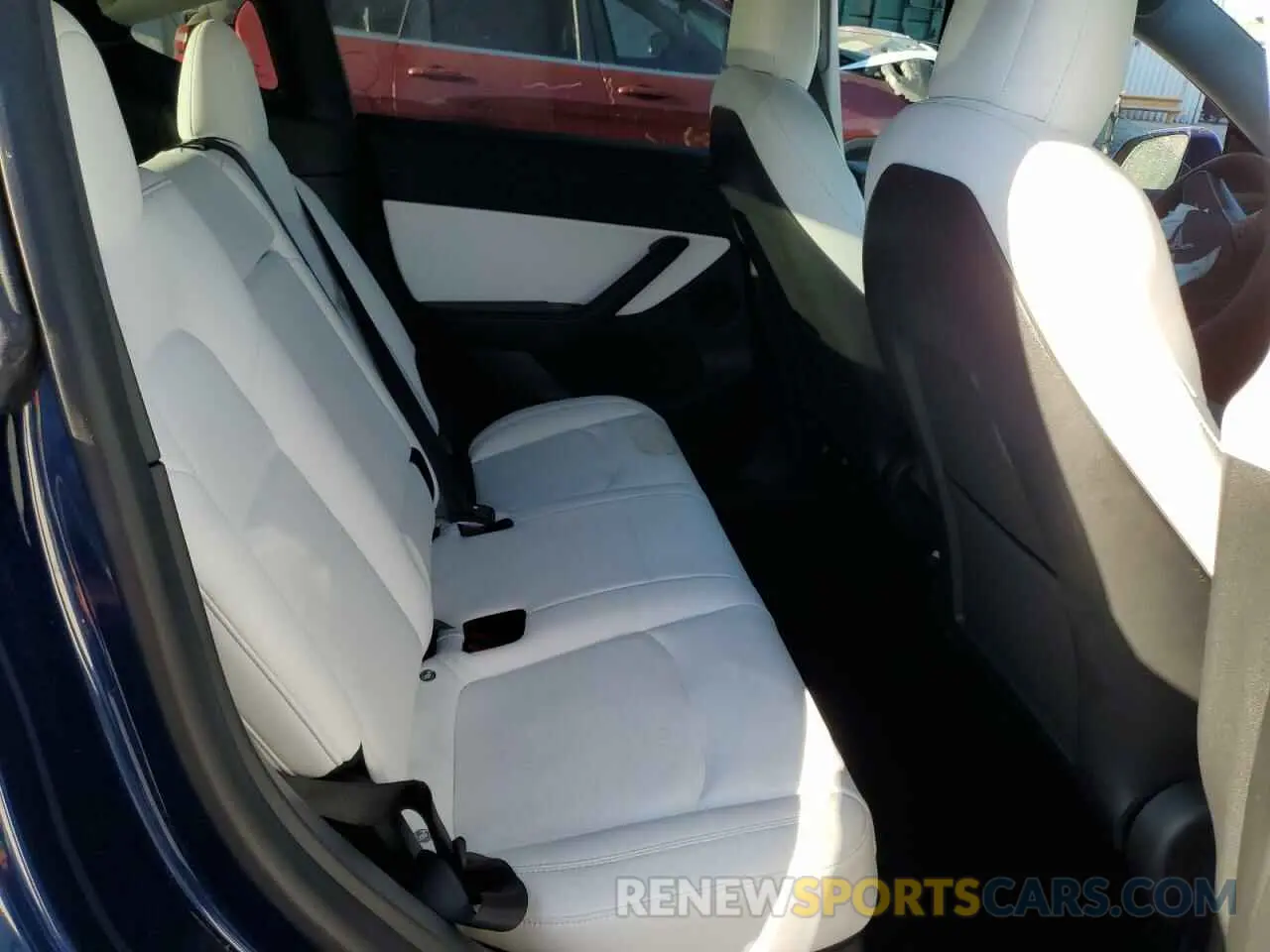 11 fotografías del automóvil dañado 5YJYGDEE9MF158144 TESLA MODEL Y 2021