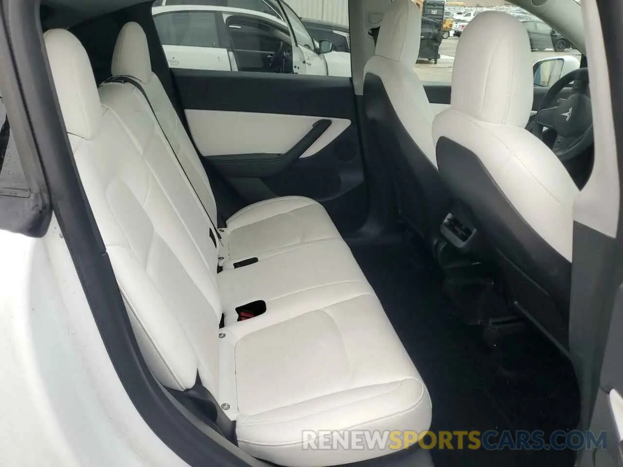 10 fotografías del automóvil dañado 5YJYGDEE9MF282138 TESLA MODEL Y 2021