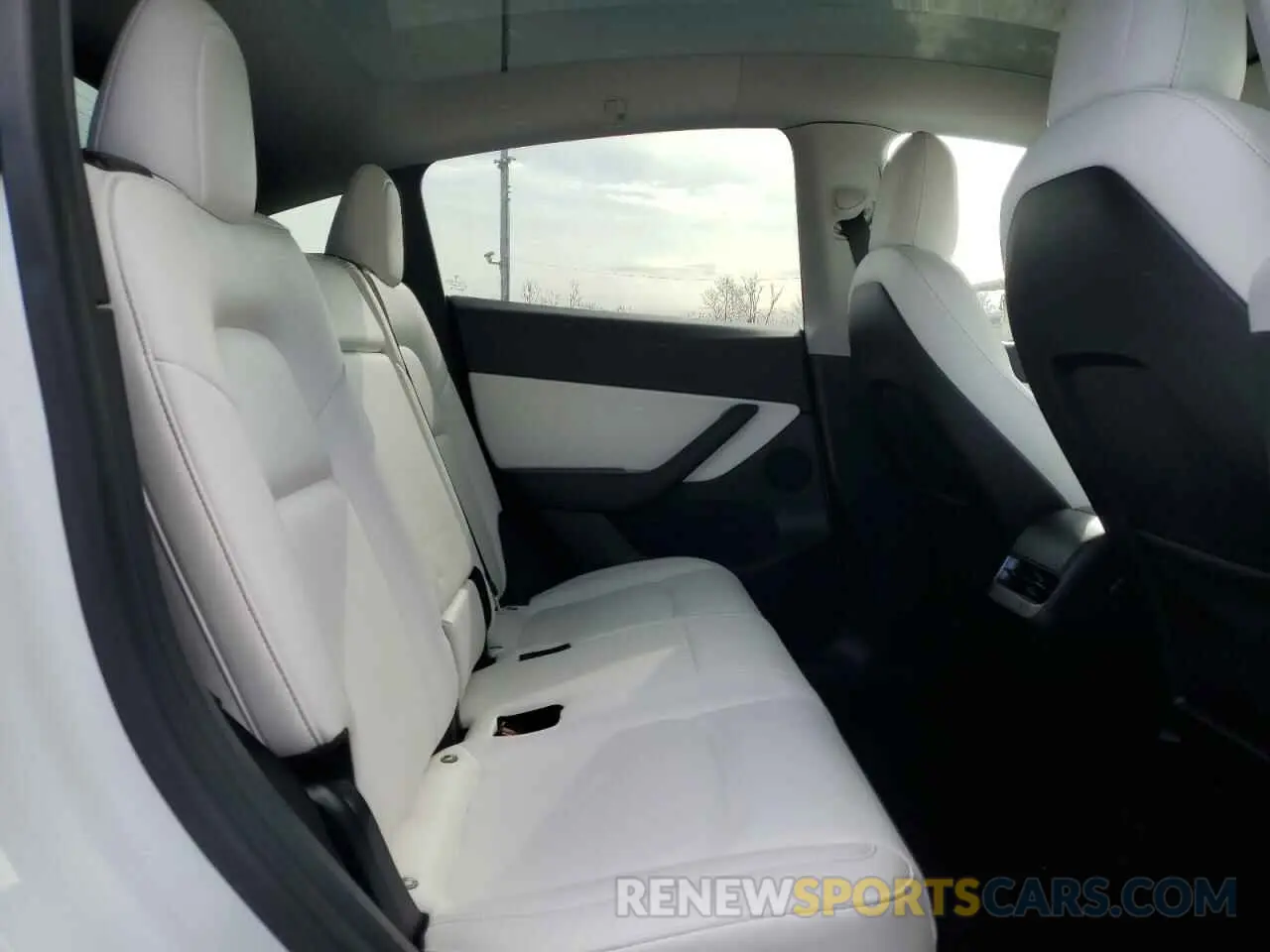 10 fotografías del automóvil dañado 5YJYGDEEXMF063219 TESLA MODEL Y 2021