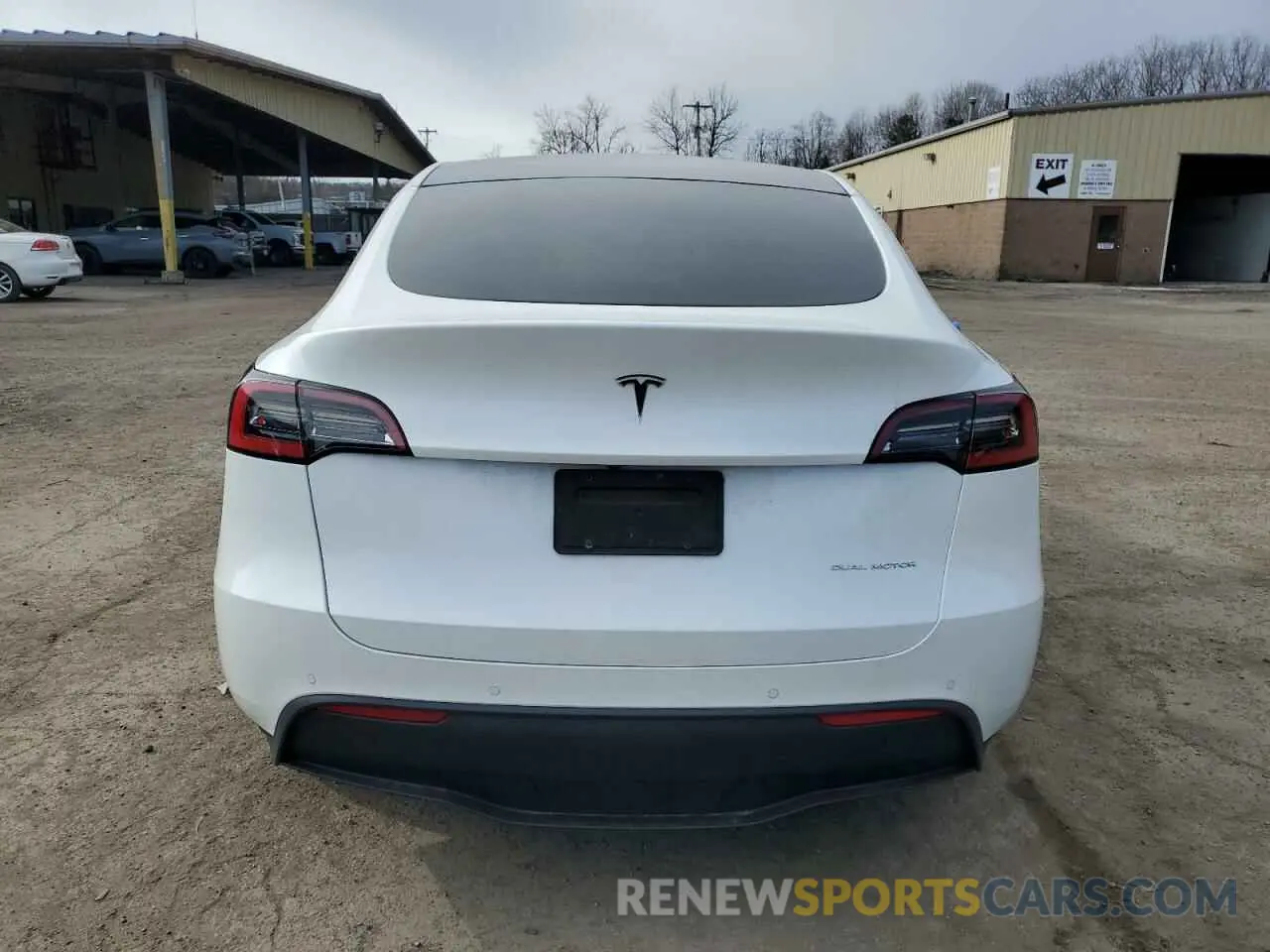 6 fotografías del automóvil dañado 5YJYGDEEXMF063219 TESLA MODEL Y 2021