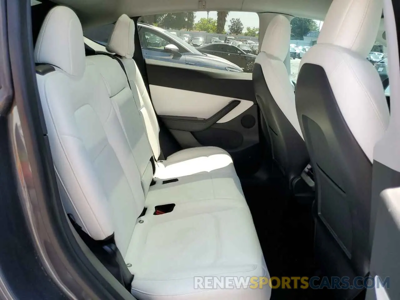 11 fotografías del automóvil dañado 5YJYGDEEXMF070154 TESLA MODEL Y 2021