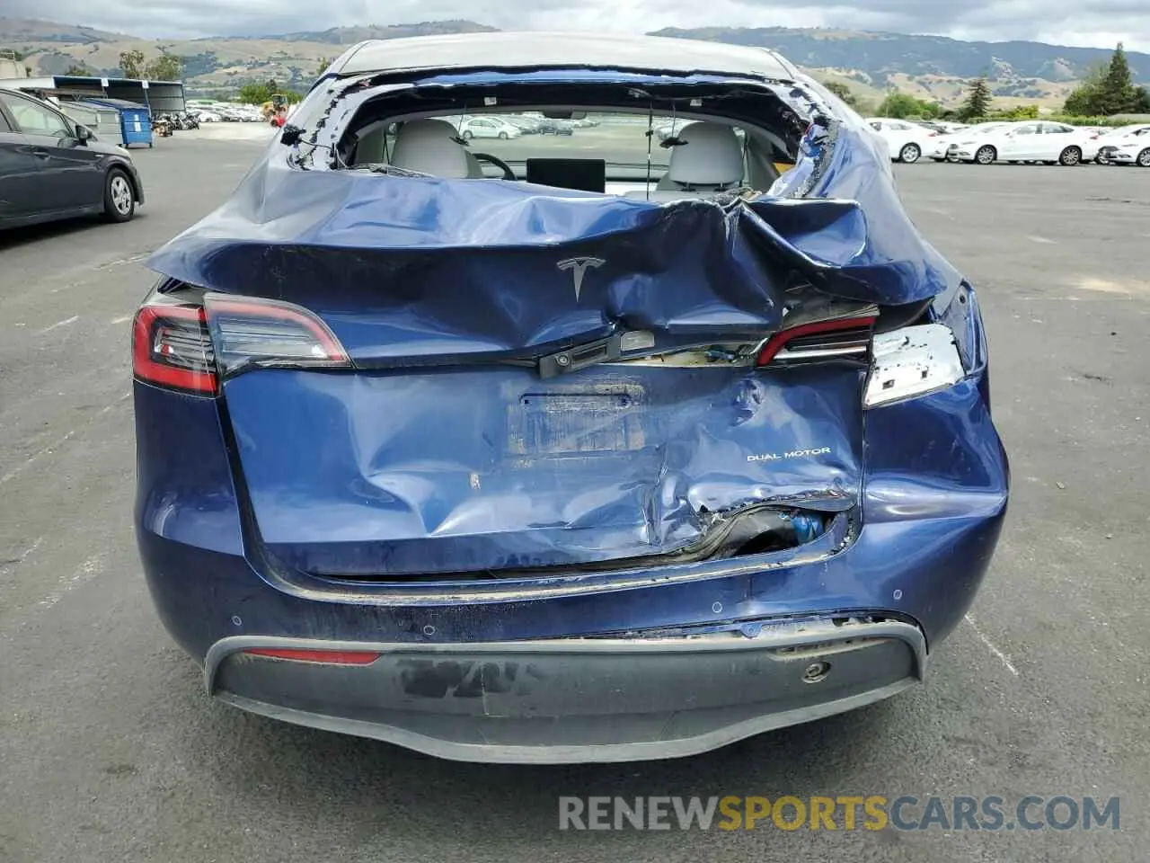 6 fotografías del automóvil dañado 5YJYGDEEXMF090050 TESLA MODEL Y 2021