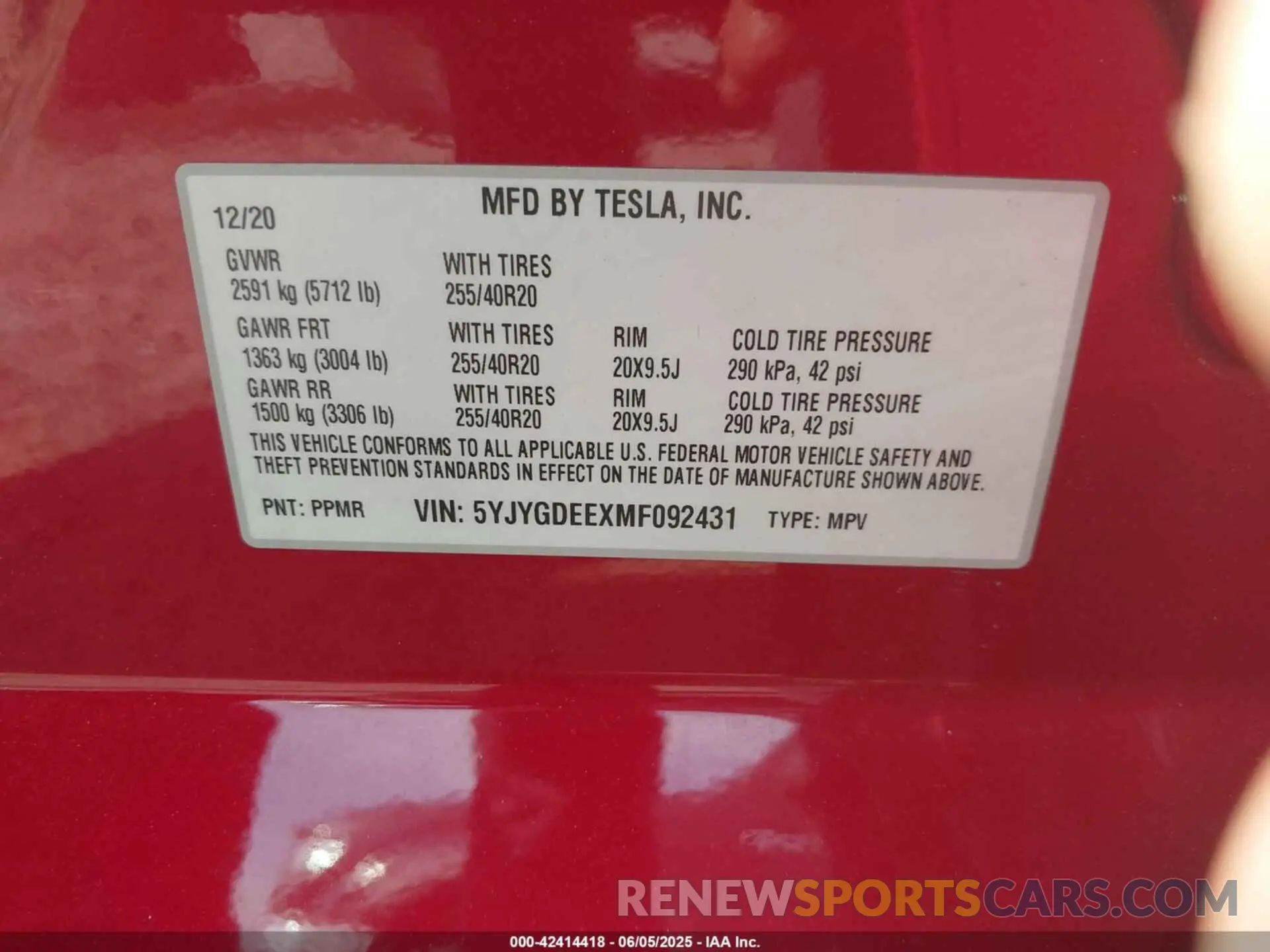 9 fotografías del automóvil dañado 5YJYGDEEXMF092431 TESLA MODEL Y 2021