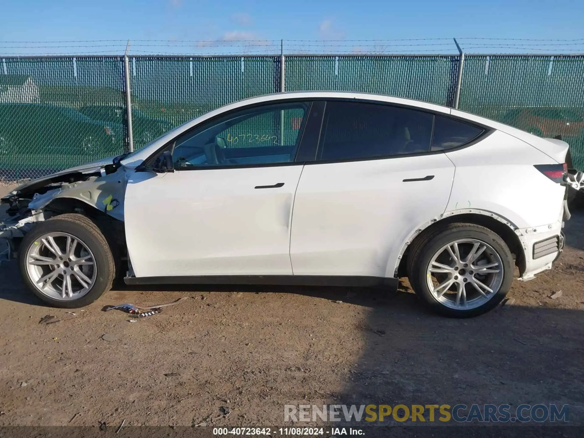 15 fotografías del automóvil dañado 5YJYGDEEXMF098665 TESLA MODEL Y 2021