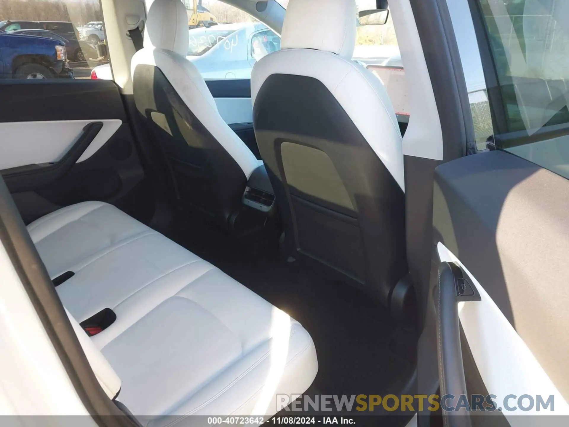8 fotografías del automóvil dañado 5YJYGDEEXMF098665 TESLA MODEL Y 2021