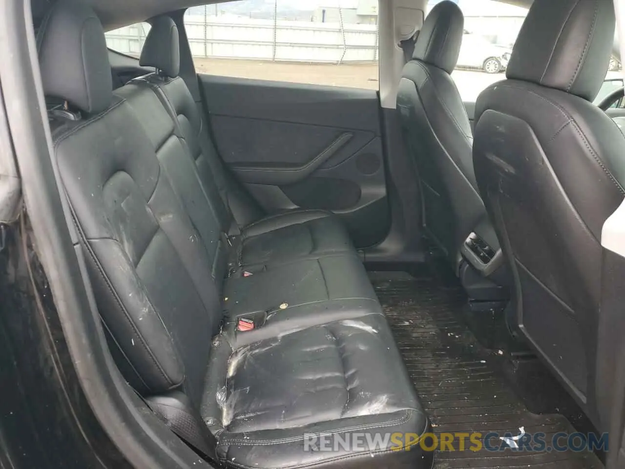 11 fotografías del automóvil dañado 5YJYGDEEXMF142180 TESLA MODEL Y 2021