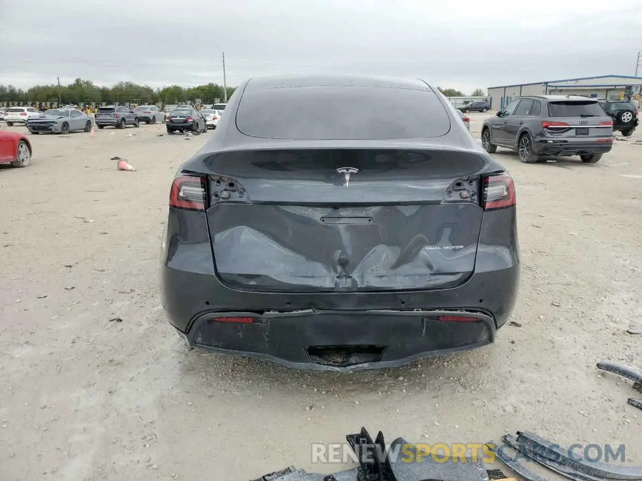 6 fotografías del automóvil dañado 5YJYGDEEXMF145838 TESLA MODEL Y 2021