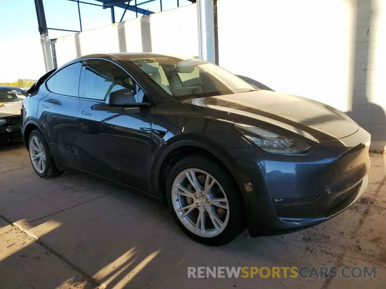 4 fotografías del automóvil dañado 5YJYGDEEXMF151557 TESLA MODEL Y 2021