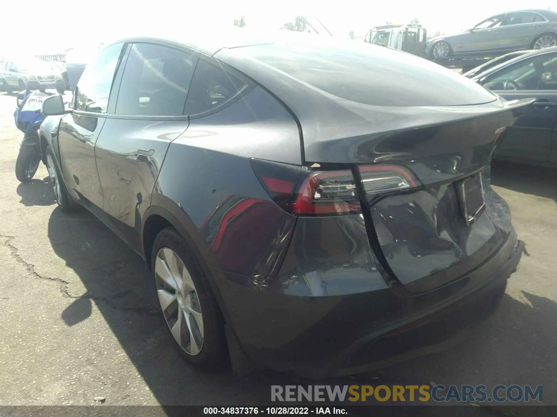 3 fotografías del automóvil dañado 5YJYGDEEXMF161960 TESLA MODEL Y 2021