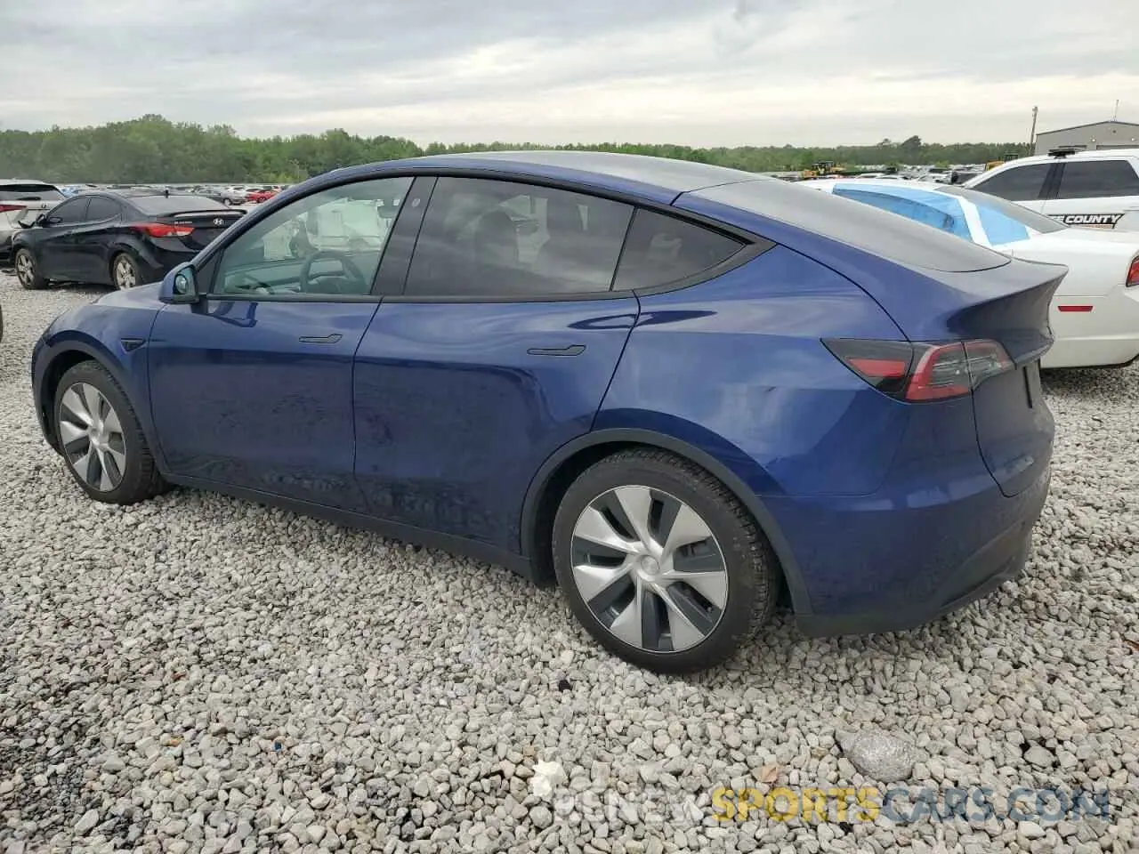 2 fotografías del automóvil dañado 5YJYGDEEXMF196711 TESLA MODEL Y 2021