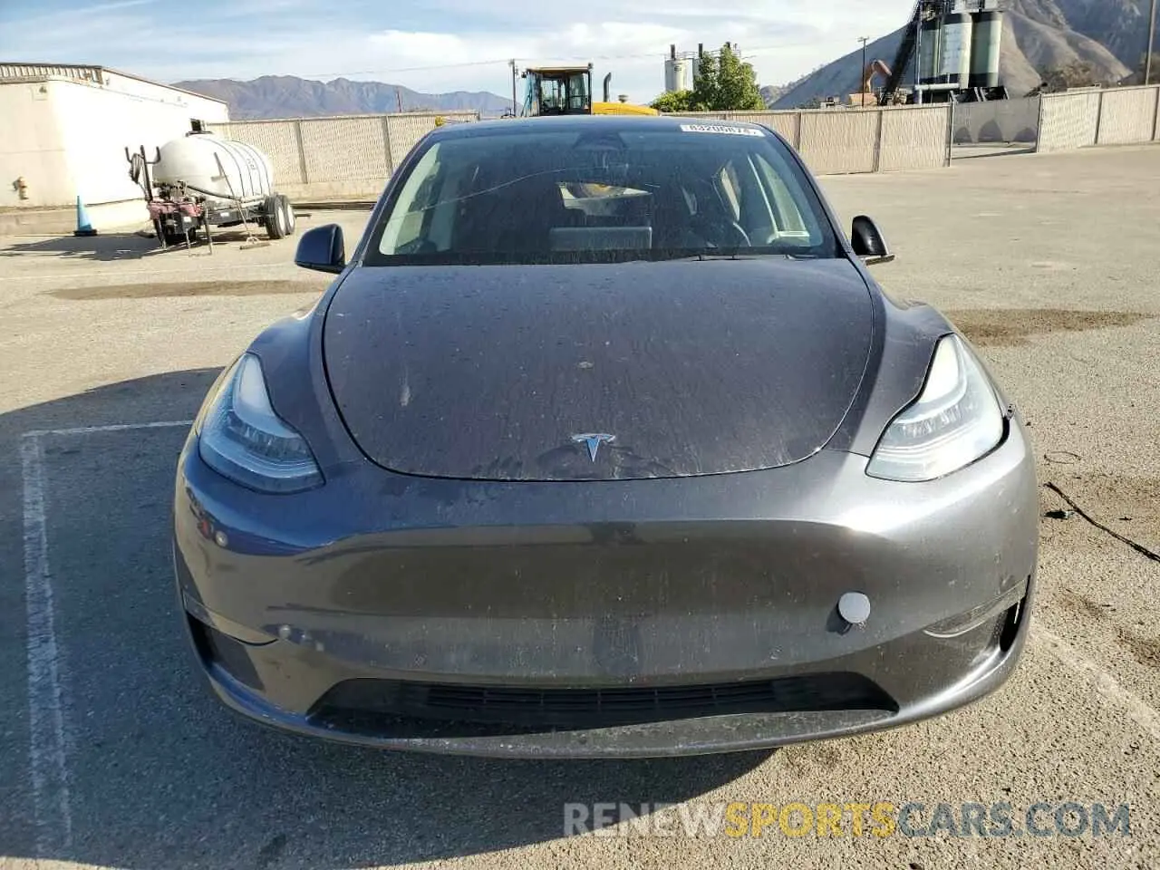 5 fotografías del automóvil dañado 5YJYGDEEXMF217475 TESLA MODEL Y 2021