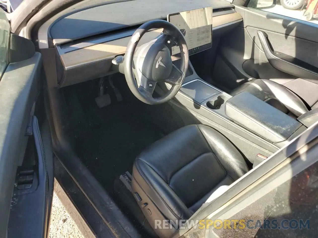 8 fotografías del automóvil dañado 5YJYGDEEXMF217475 TESLA MODEL Y 2021