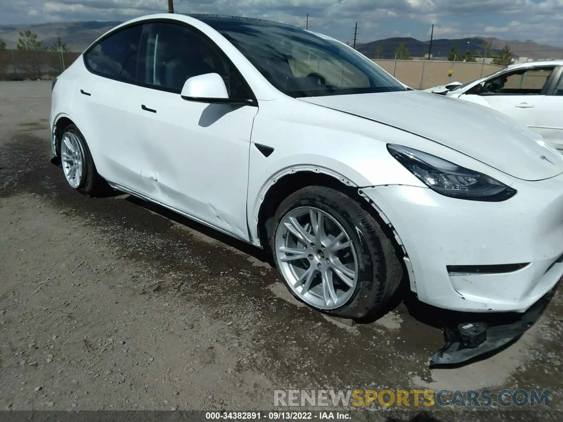 6 fotografías del automóvil dañado 5YJYGDEEXMF233126 TESLA MODEL Y 2021