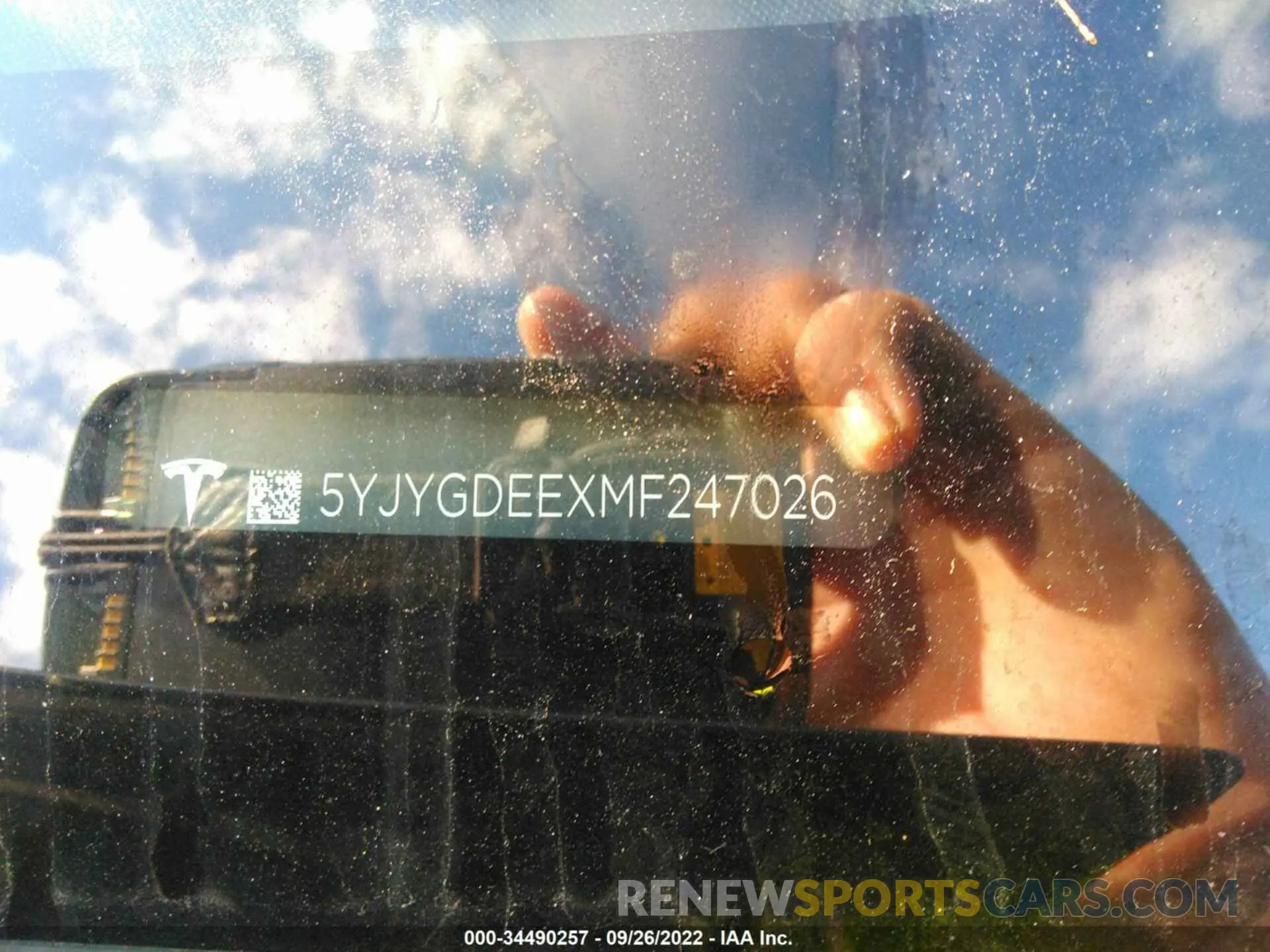 9 fotografías del automóvil dañado 5YJYGDEEXMF247026 TESLA MODEL Y 2021