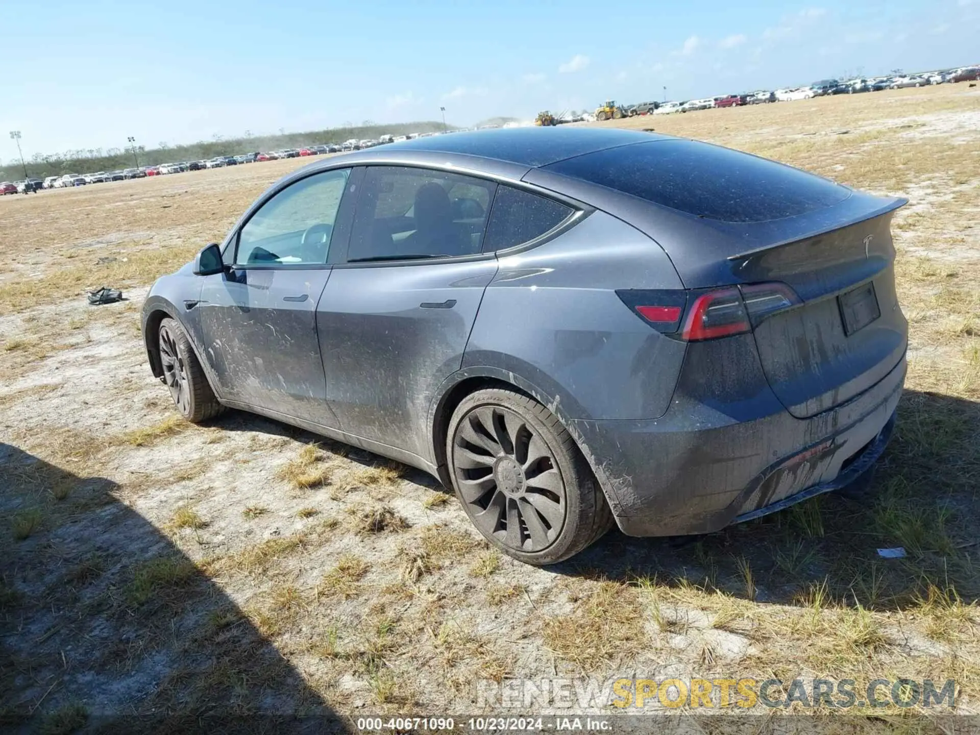 3 fotografías del automóvil dañado 5YJYGDEF0MF090096 TESLA MODEL Y 2021