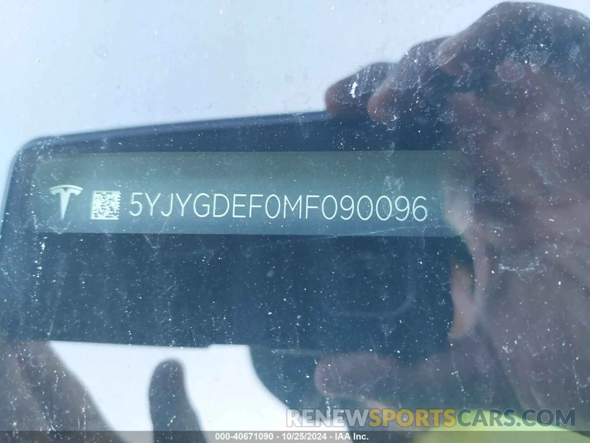 9 fotografías del automóvil dañado 5YJYGDEF0MF090096 TESLA MODEL Y 2021
