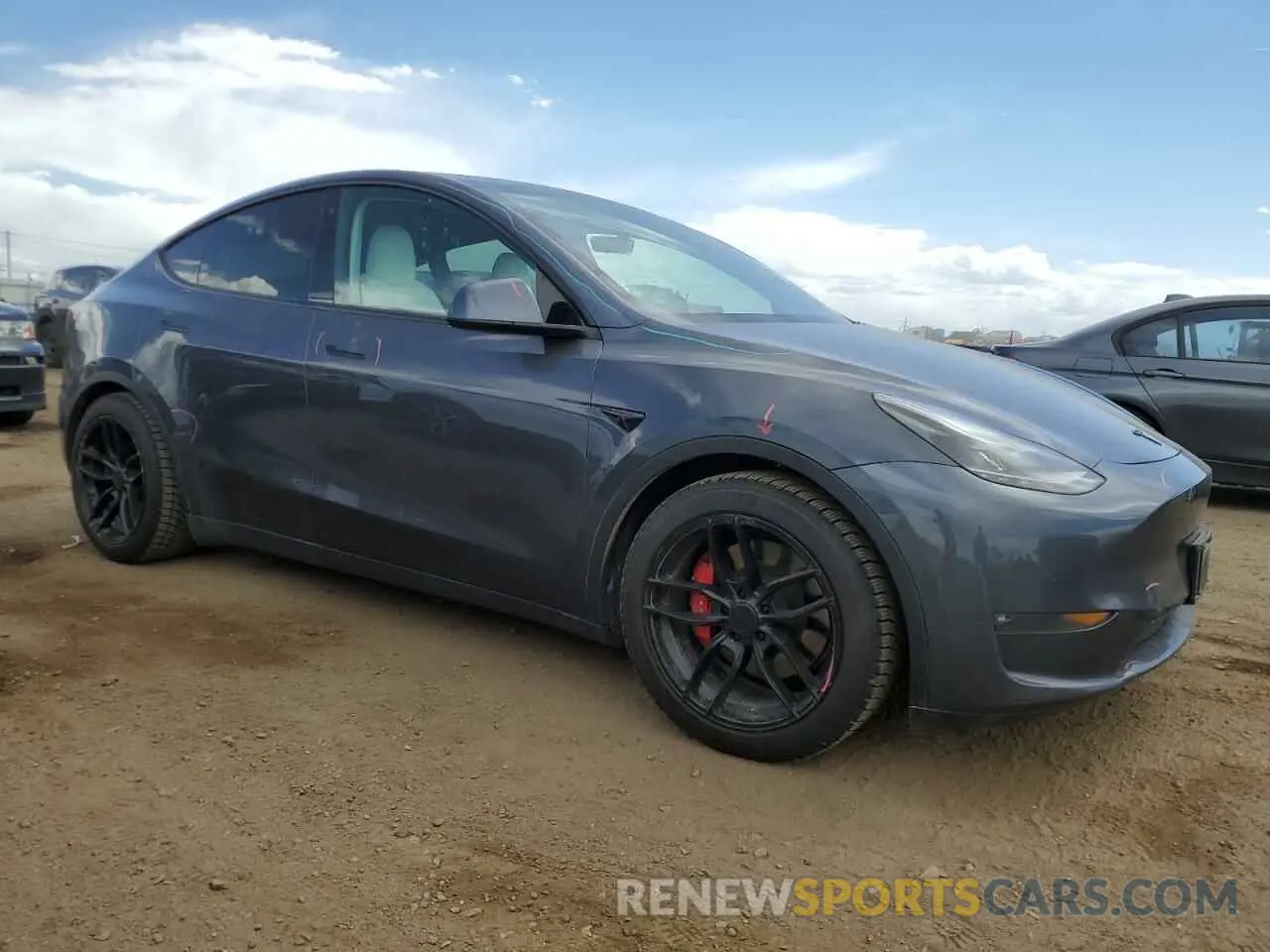 4 fotografías del automóvil dañado 5YJYGDEF0MF137692 TESLA MODEL Y 2021