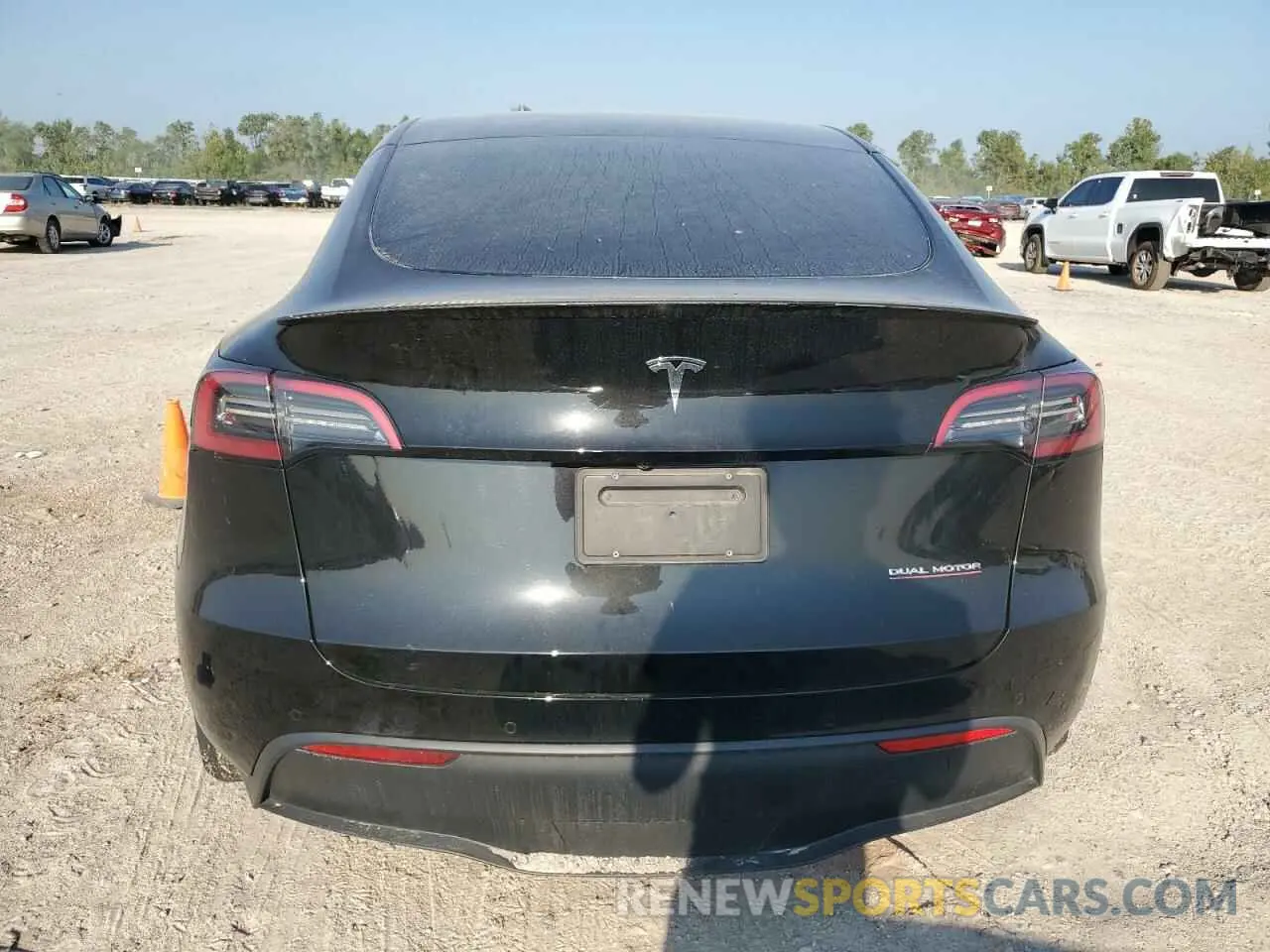 6 fotografías del automóvil dañado 5YJYGDEF0MF239915 TESLA MODEL Y 2021