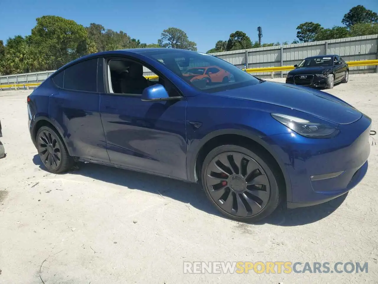 4 fotografías del automóvil dañado 5YJYGDEF0MF243544 TESLA MODEL Y 2021
