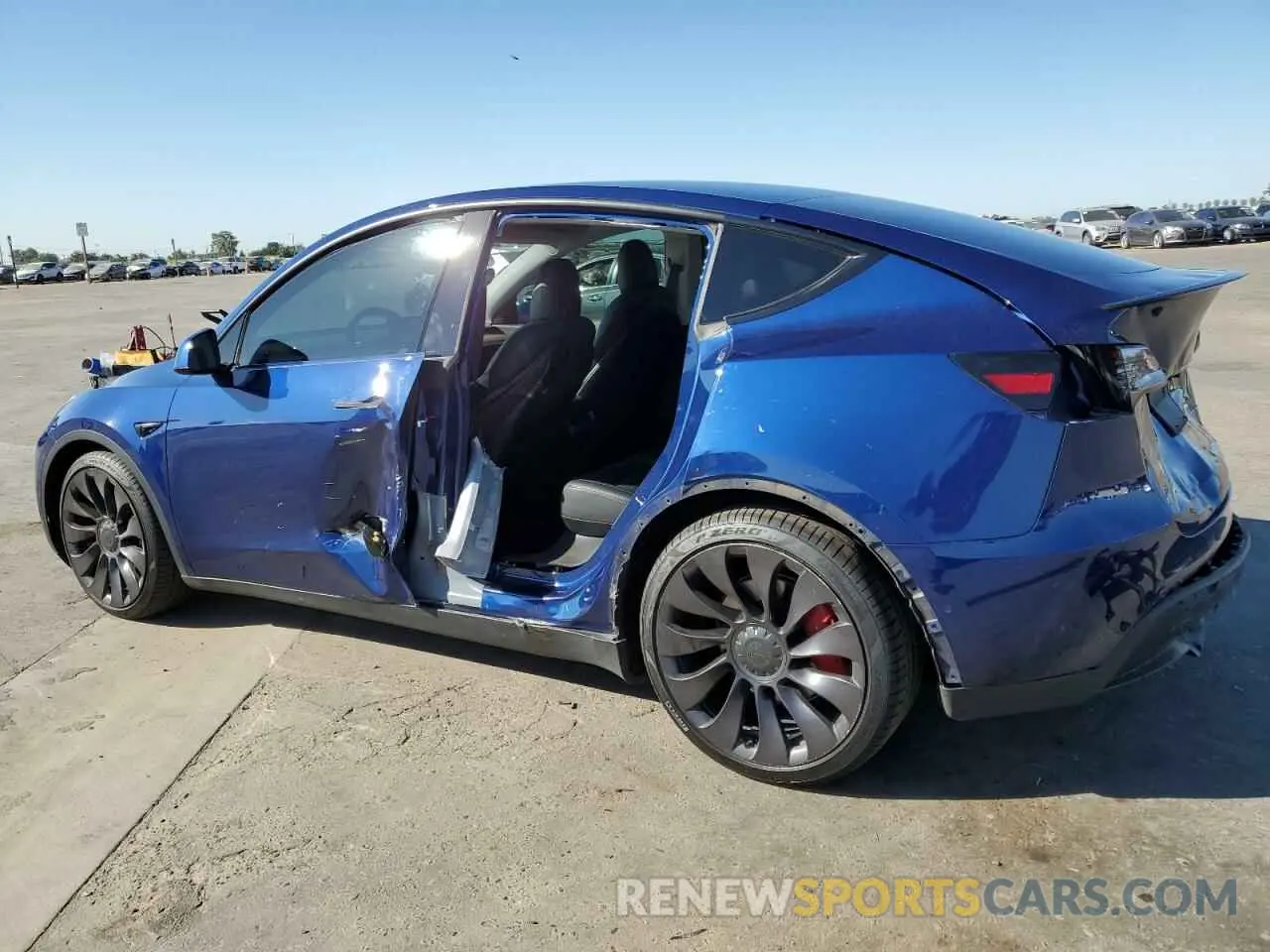 2 fotografías del automóvil dañado 5YJYGDEF0MF262336 TESLA MODEL Y 2021
