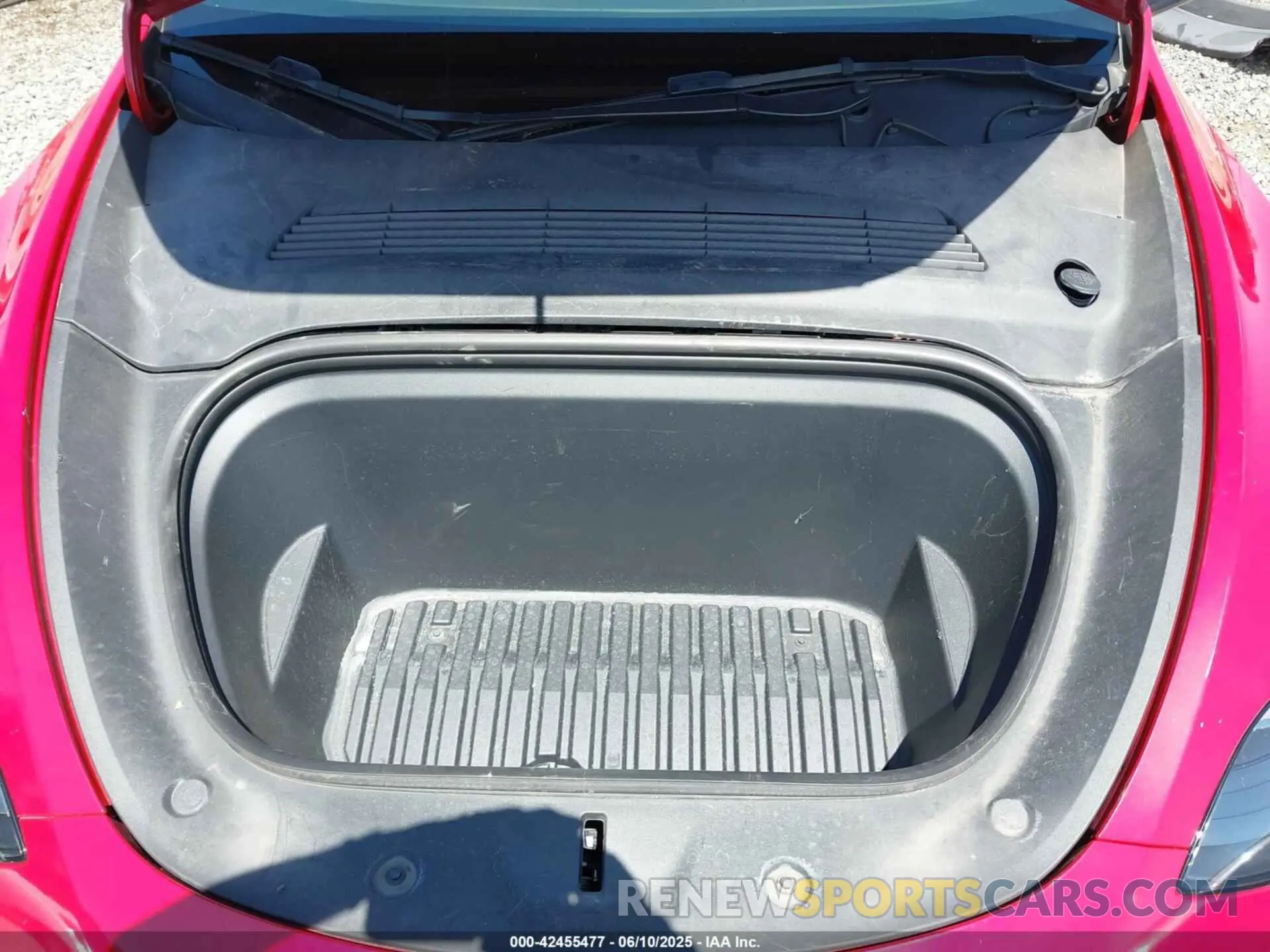 10 fotografías del automóvil dañado 5YJYGDEF0MF268010 TESLA MODEL Y 2021