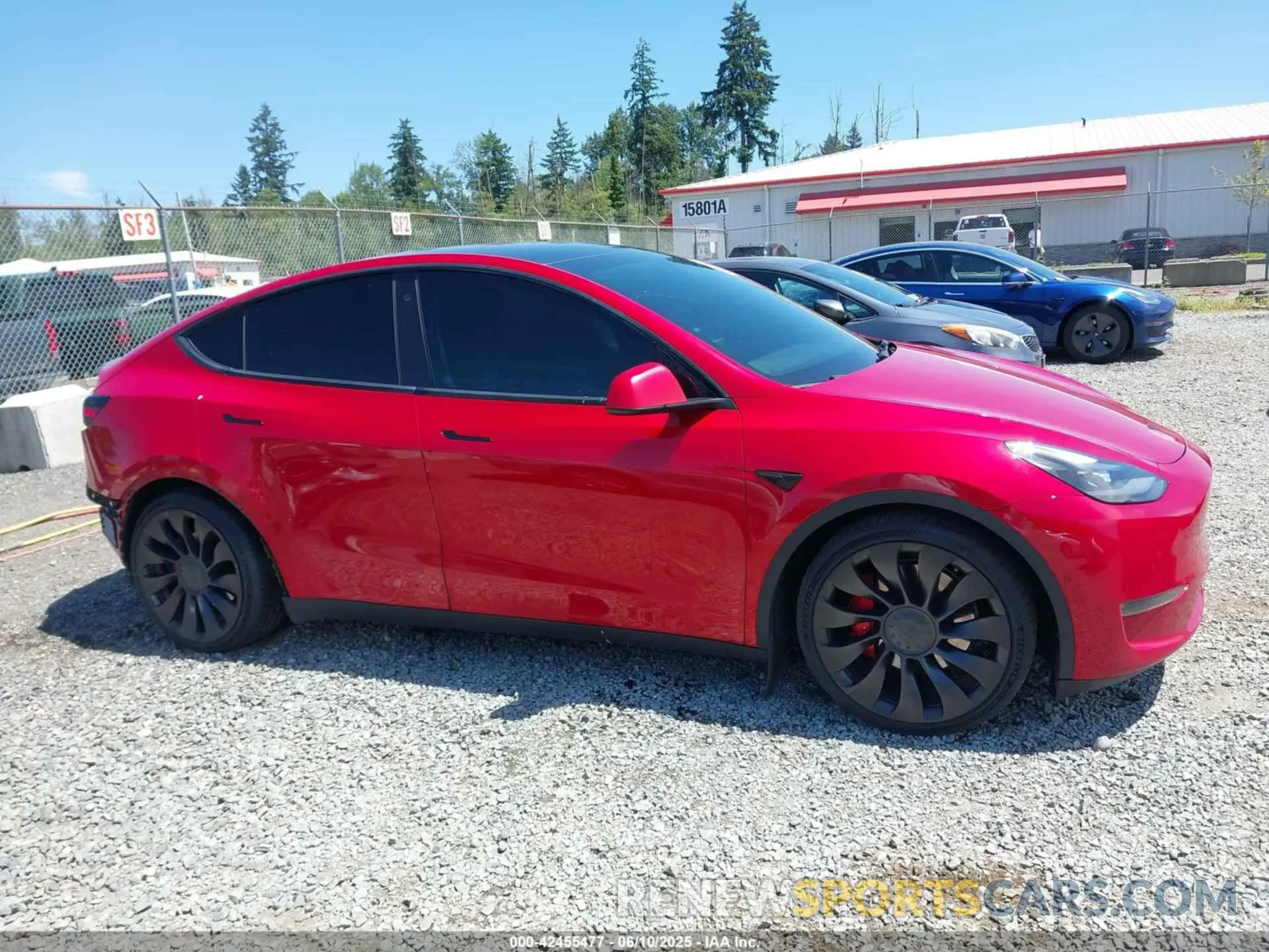 14 fotografías del automóvil dañado 5YJYGDEF0MF268010 TESLA MODEL Y 2021