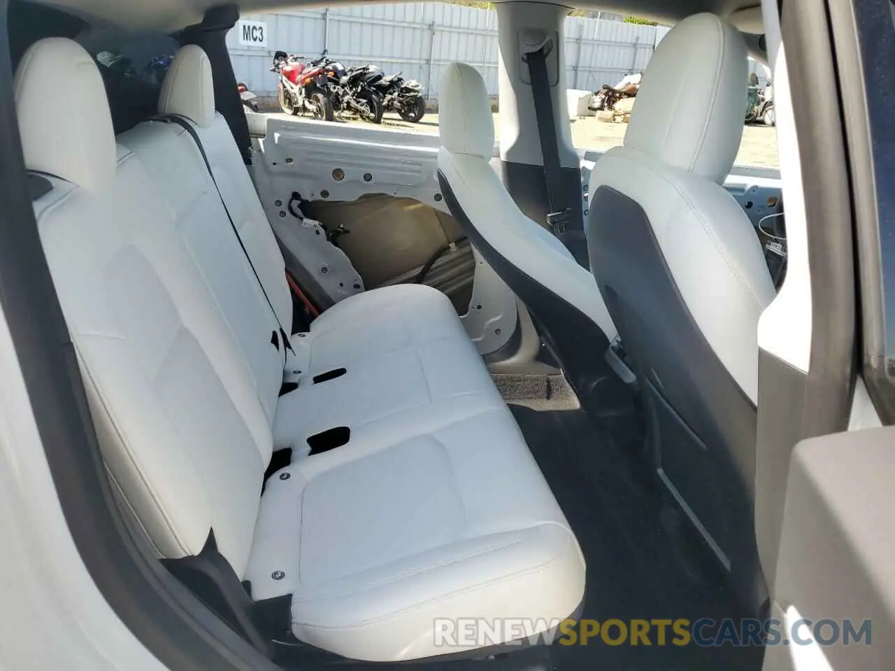 12 fotografías del automóvil dañado 5YJYGDEF2MF277467 TESLA MODEL Y 2021
