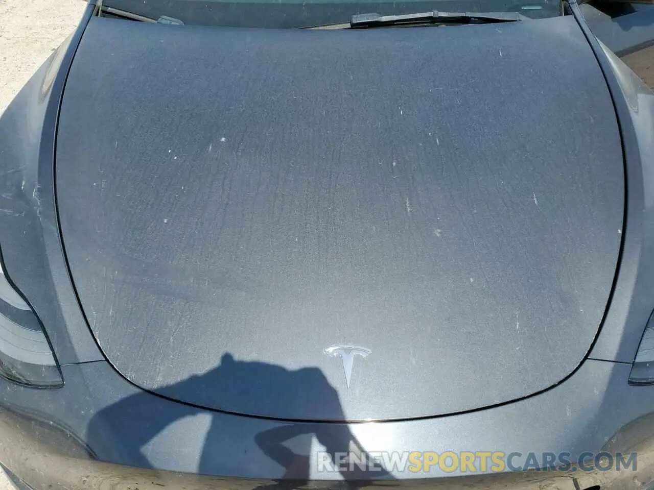 12 fotografías del automóvil dañado 5YJYGDEF3MF215835 TESLA MODEL Y 2021
