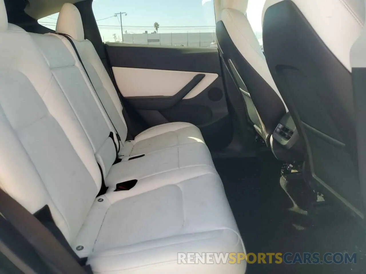 11 fotografías del automóvil dañado 5YJYGDEF4MF211602 TESLA MODEL Y 2021