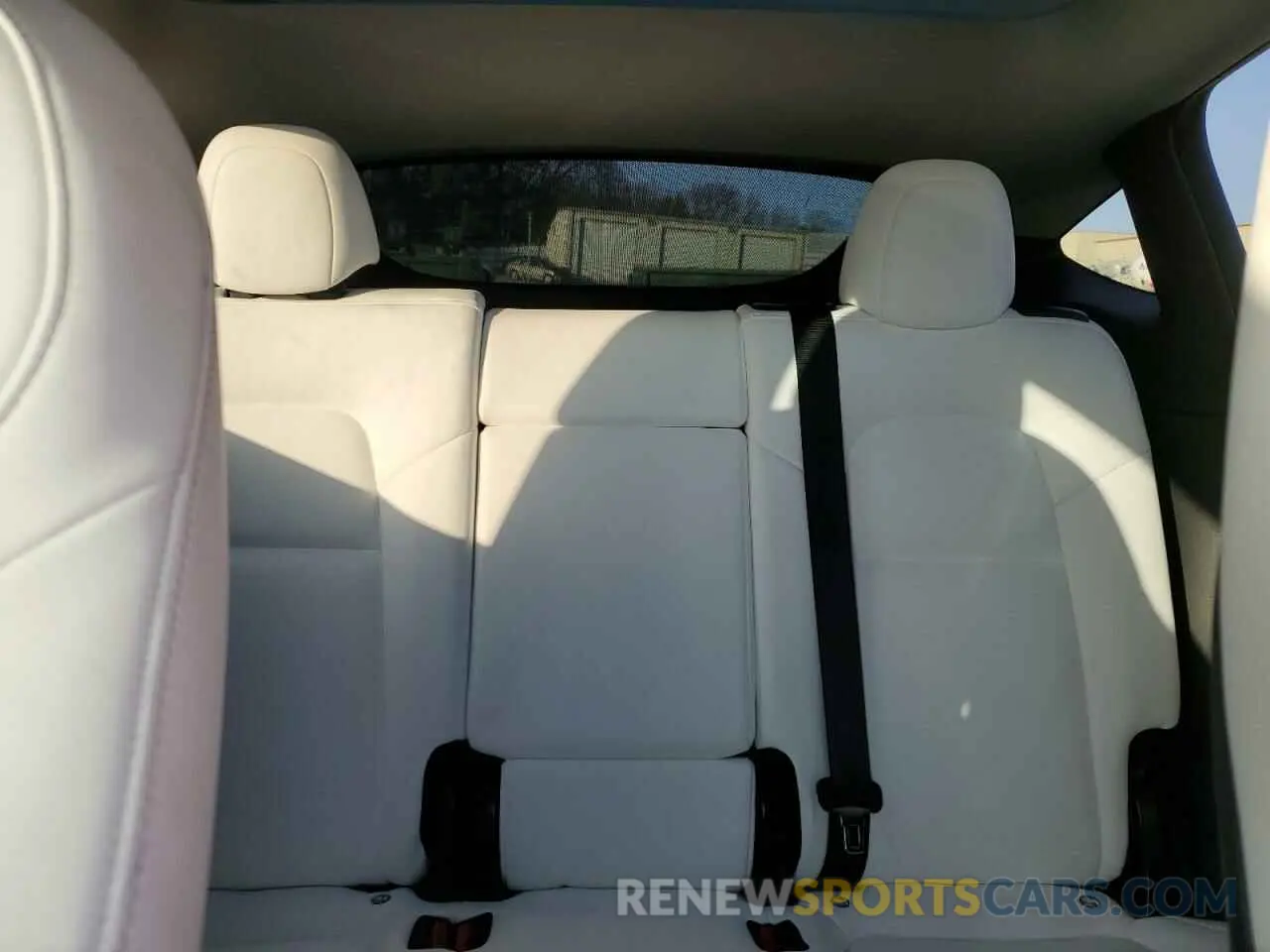 10 fotografías del automóvil dañado 5YJYGDEF6MF072850 TESLA MODEL Y 2021