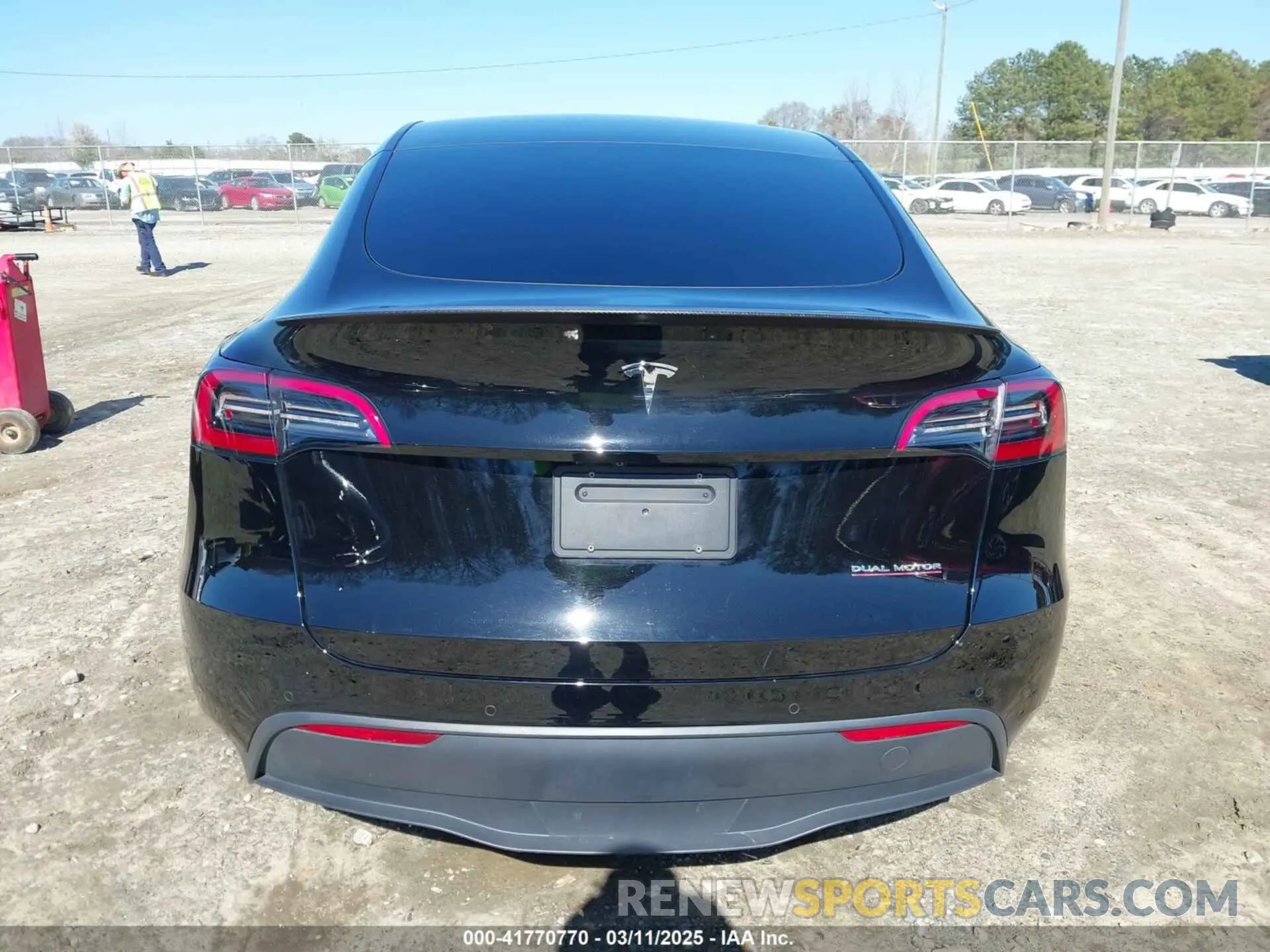 16 fotografías del automóvil dañado 5YJYGDEF6MF252877 TESLA MODEL Y 2021