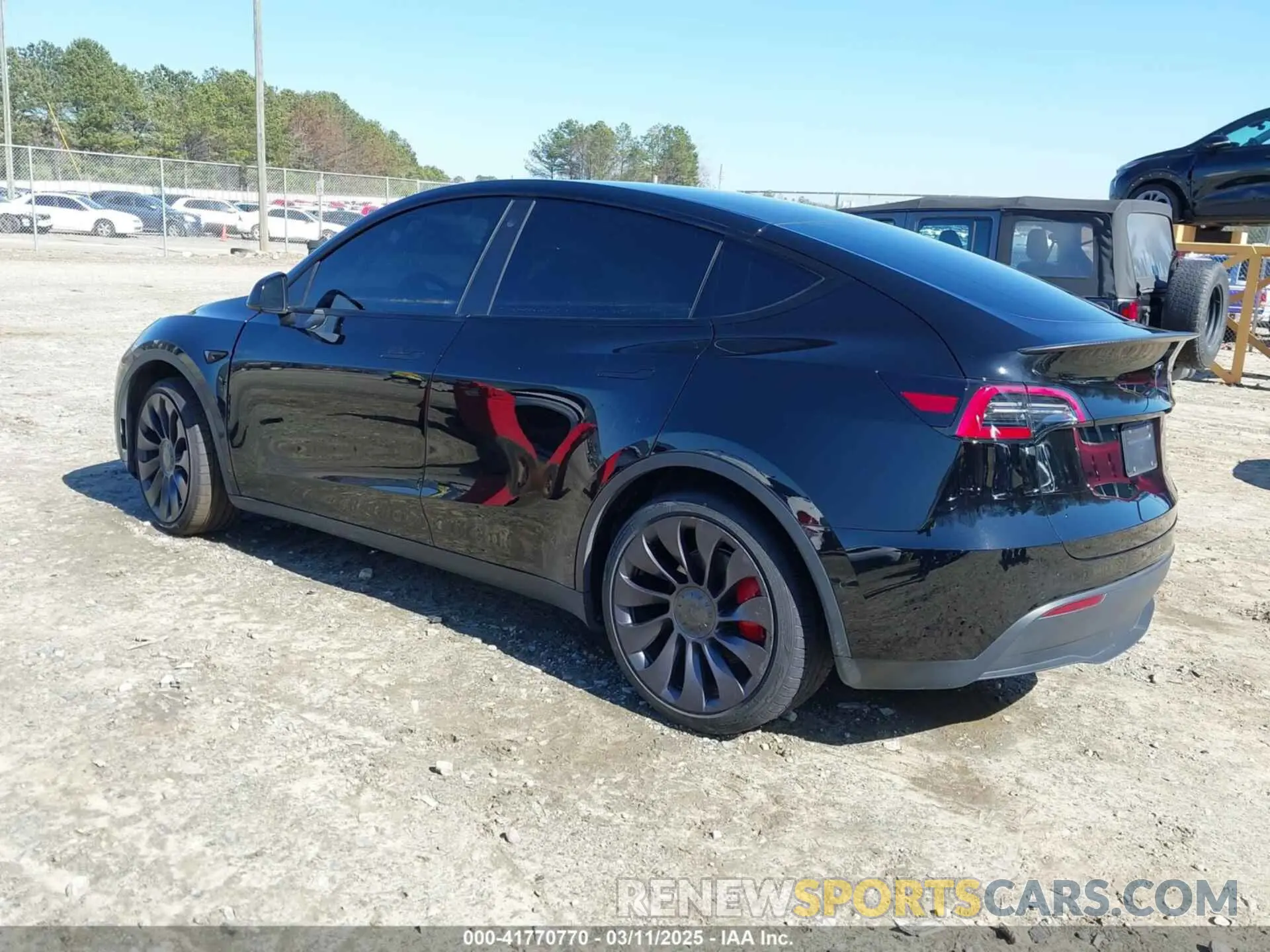 3 fotografías del automóvil dañado 5YJYGDEF6MF252877 TESLA MODEL Y 2021