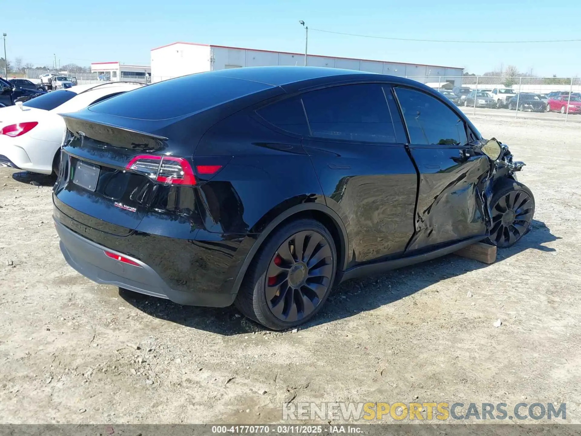 4 fotografías del automóvil dañado 5YJYGDEF6MF252877 TESLA MODEL Y 2021
