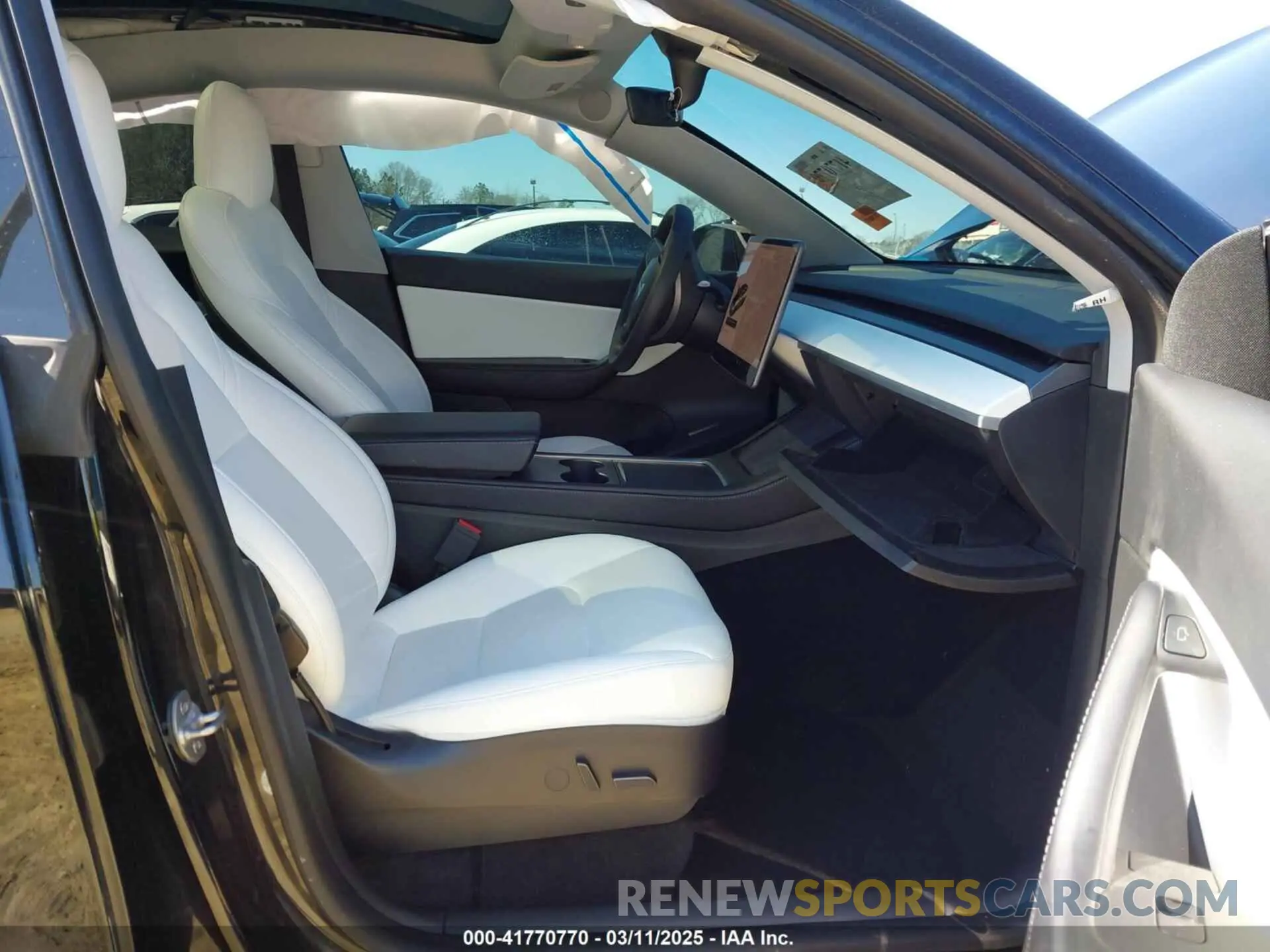 5 fotografías del automóvil dañado 5YJYGDEF6MF252877 TESLA MODEL Y 2021